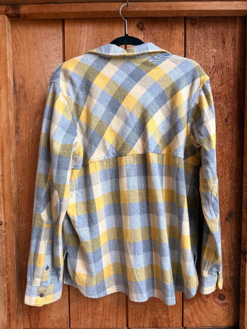 Pendleton Button-Up - Picture 7 of 7